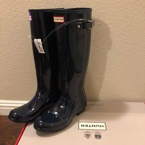 NWT Hunter Tall Gloss Navy Boots Size 8